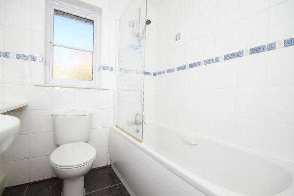 Cost of Shower Window Replacement in Glenview